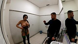 Girl cosplays jade, having anal sex in bathroom on halloween