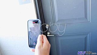 Abby Somers cums on Christmas day.