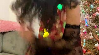 Anna Maria's Christmas lingerie show