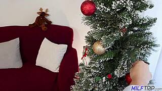 Abby Somers cums on Christmas day.