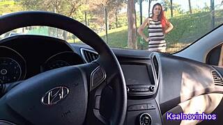 Ukázal jsem ptáka dospělé holce na ulici