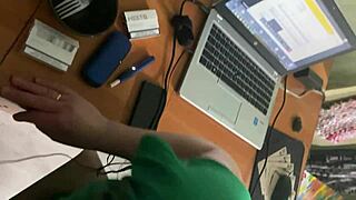 i got distracted from work n sex by this phone call, lol