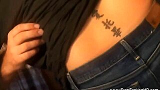 عمل حب حسي بين عشاق