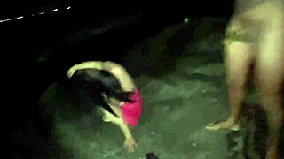 Eu E Meus Amigos Comemos A Putinha Dos Peitoes No Meio Da Rua Com Todo Mundo Olhando E Batendo Punheta