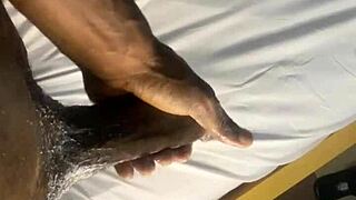 jerking off watching my ebony girlfriend’s hot body.