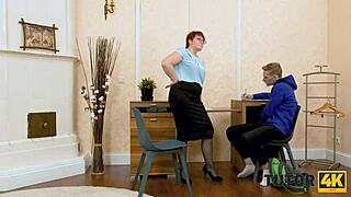 Algebra lesson turns dirty with blowjob 😈