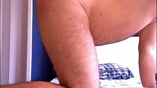 Gay apanhando pra valer do saradinho com spanking
