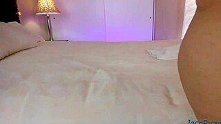 Milf jess ryan's sloppy blowjob camshow, gagging on toy