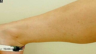 Super Hot Teen Masturbates?