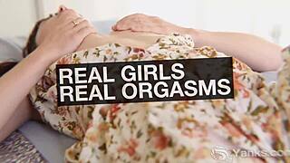 Yanks Allegra Sphynx Rubs Her Racing Striped Pussy with a Vibrator, So Hot! 🔥😍