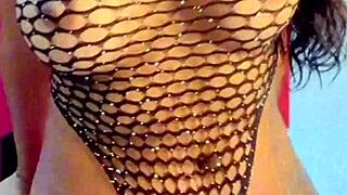 Lesbian pussy masturbation cum in mouth