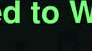 Milf v kostýme po comic con ide na event