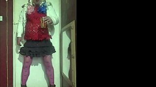 Bisexual crossdresser enjoys tasting his own piss.