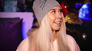 college latina shakes big butt on webcam for teasing fun