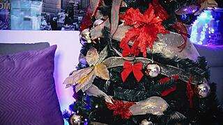 college latina shakes big butt on webcam for teasing fun