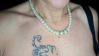 Mom's Lover Cums Quickly With Jizz