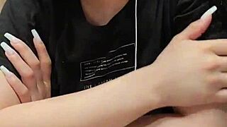 Namorada jovem colombiana e amiga em vídeo amador espanhol