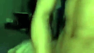 ฉากน้ำเงี่ยนตอนเที่ยงคืนของเกย์พร้อมปล่อยอย่างหนัก