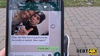 Windykator pieprzy blond milfę przy zdradzonym facecie