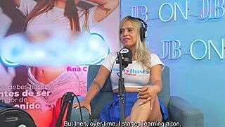 Annie Marin jebe kamoša na podcaste vzadu