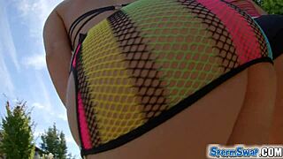 Hotties Passionately Share Cumshots In Group