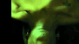 Trans Fa Deepthroat a Testa in Giù sul Cazzo del Fidanzato