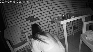 Karısı Borç İçin Kocasının Arkadaşını Sikiyor