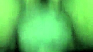 enchendo a boceta da safada de leite