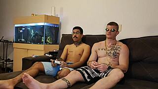 Fui Jogar Vídeo Game Com O Skatist23cm E Rolou Aquela Brotheragem