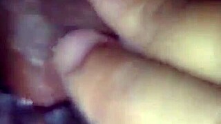 enchendo a boceta da safada de leite