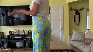 i love how stepmom gets so dirty in front of my buddy