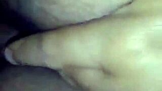 enchendo a boceta da safada de leite