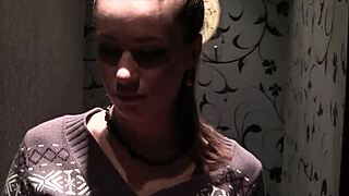 Dve prijateljici sesata ta kurac!