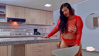 Czy Savannah Watson Poradzi Z Brutalnym Seksem W Kuchni Z Dużym Kutasem Partnera?