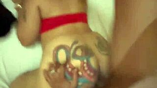 Mamada De Bola Termina En Pizada De Cabeza Y Nalgas Sexo Brúsico