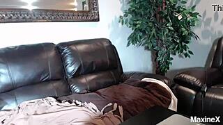 Maxine's live show clip is good enough to excite you.