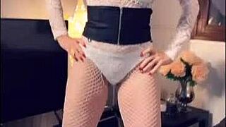 Slut MILF Flashes and Gives Blowjob in Sex Challenge.