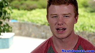 muscular redhead hunk jerking off 😏