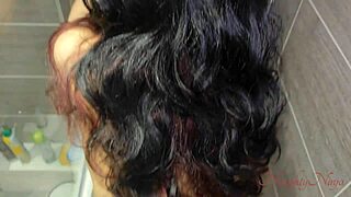 カービーな熟女が義息子とロールプレイ、巨大チンポで潮吹きエンド