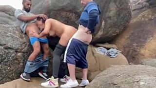 Bodybuilders summoned to pleasure cuckold's wife with blowjobs