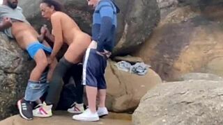 Bodybuilders summoned to pleasure cuckold's wife with blowjobs