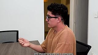 Kurvet latina knepper kandidat 😏