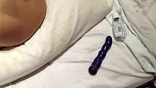 nicolini amateur enjoys dildo in her ass