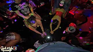 Mi NOVIO nos HACE SEXO en vivo ENFRENTE de TODOS en el ESTABLO de Mexicali!