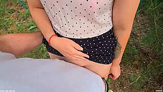 Nevlastní bratr a sestra stříknou na kalhotky