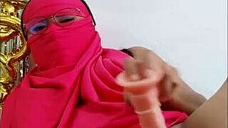 I fulfilled the new year challenge by masturbating my pussy