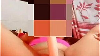 Enormes chorros se saca in wet masturbation