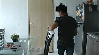 hermanastra accidentally notices hermanastro masturbating and offers help