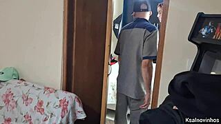 Housewife flashes and teases with maintenance guy