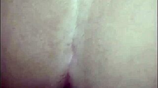 Kérdezi: akarod szopni az óriás faszomat a parton?